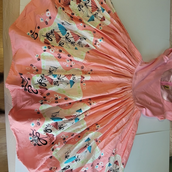 Mary Blaire Pinup Couture Dress in Umbrella print - Picture 3 of 6